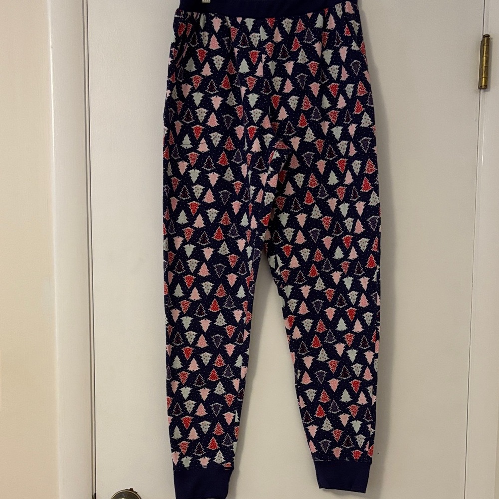 2-pc. Fleece jogger by CuddlDuds Perfect for cold weather lounge or ski layer.